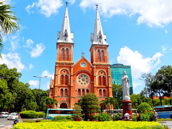 top 10 dia diem du lich noi tieng cua thanh pho ho chi minh - Top 10 địa điểm du lịch nổi tiếng của Thành phố Hồ Chí Minh