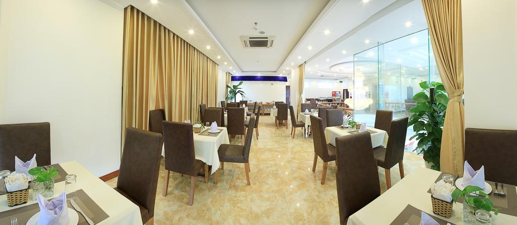 Royal Family Hotel DaNang - khách sạn 3 sao Đà Nẵng gần biển Mỹ Khê