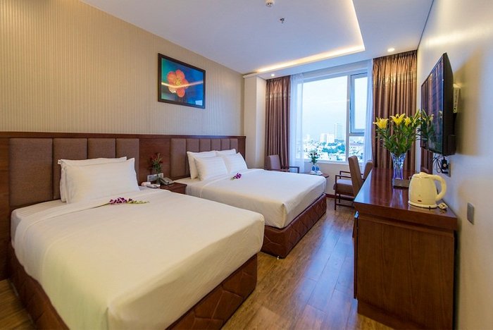CRYSTAL HOTEL (Đà Nẵng) - Đánh giá Khách sạn & So sánh giá - Tripadvisor
