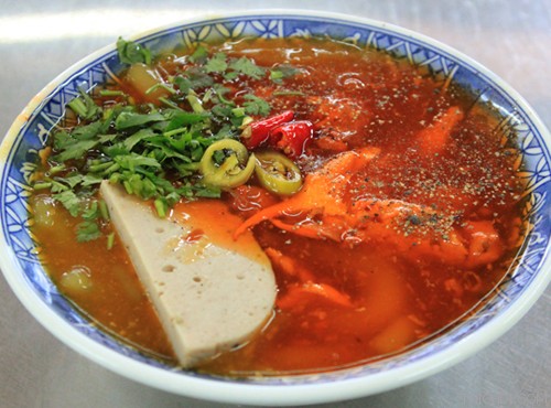 top 10 mon an noi tieng khong nen bo qua khi du lich thua thien hue 3 - Top 10 món ăn nổi tiếng không nên bỏ qua khi du lịch Thừa Thiên Huế