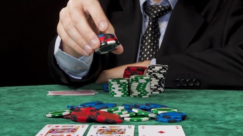 Cá trong poker là gì? Dấu hiệu nhận biết cá trong poker