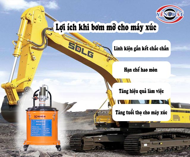 2 cách đổ dầu máy xúc: nhanh, chính xác, an toàn