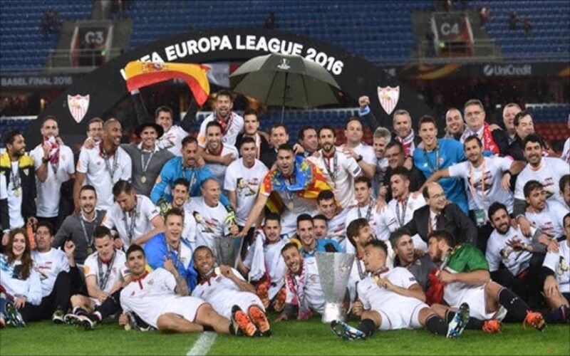 Hỏi & Đáp: Nhà vô địch Europa League có thể chơi ở vòng 1 không?