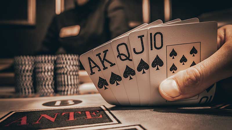 Straight Flush là gì? Hướng dẫn đầy đủ về những quân bài mạnh nhất trong Poker | Natural8